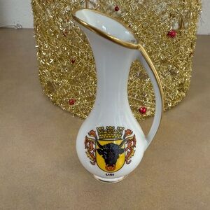 Ottlinger Sevelen vase White and Gold Porcelain Pitcher